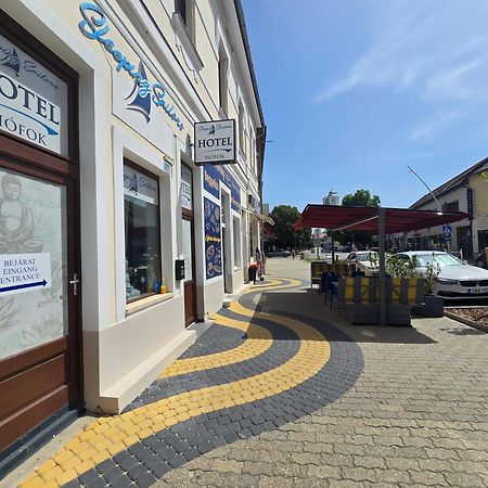 Sleeping Sailor Boutique Hotel Siofok Exterior photo